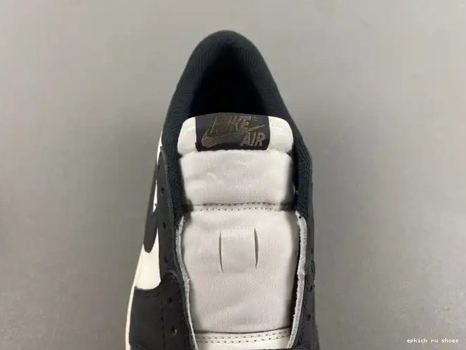 Cheap OG Mocha Air CZ0790-102 1 Low Jordan 0526